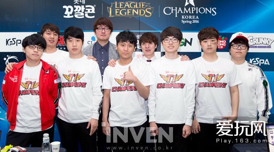 的双重考验 的双重考验