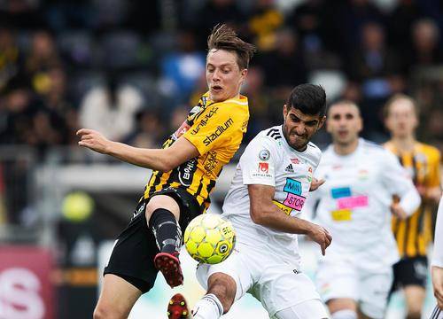 于一个充满 于一个充满